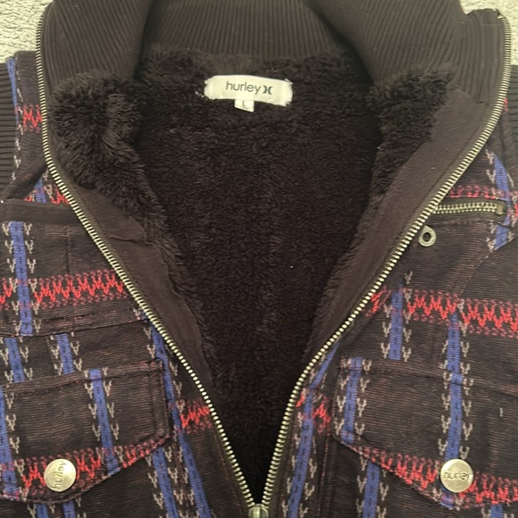 Hurley vest. Warm. Size large but fits small. - Picture 2 of 3